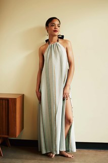 Tessa Thompson feet photo thumbnail