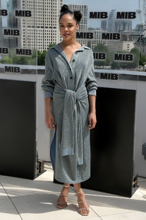 Tessa Thompson feet photo thumbnail