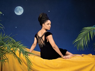 Tessa Thompson feet photo thumbnail