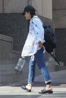 Tessa Thompson feet photo thumbnail