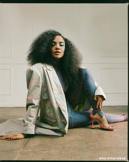 Tessa Thompson feet photo thumbnail
