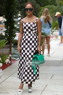 Tessa Thompson feet photo thumbnail