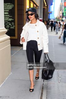 Tessa Thompson feet photo 6