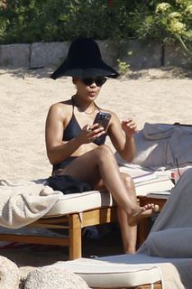 Tessa Thompson feet photo 7
