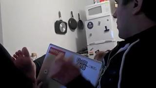 Tessa Violet feet photo 2