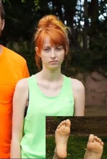 Tessa Violet feet photo 20