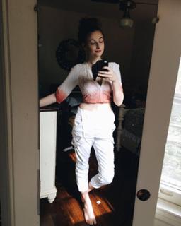 Tessa Violet feet photo 19