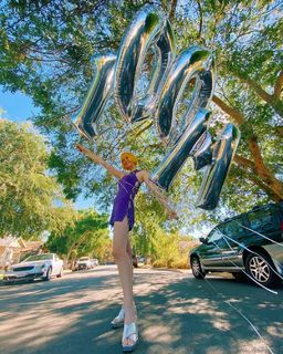 Tessa Violet feet photo 10