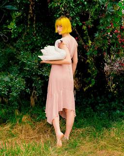 Tessa Violet feet photo 3
