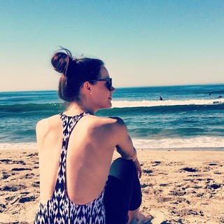 Tessa Virtue feet photo 2