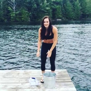 Tessa Virtue feet photo 2