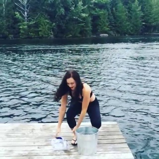 Tessa Virtue feet photo 1