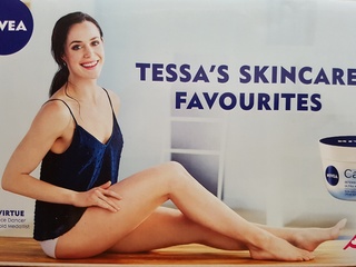 Tessa Virtue feet photo 6