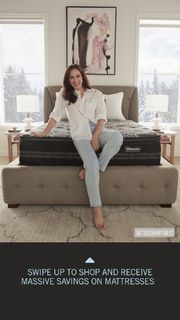 Tessa Virtue feet photo 17