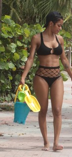 Teyana Taylor feet photo thumbnail