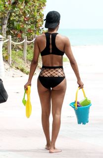 Teyana Taylor feet photo thumbnail
