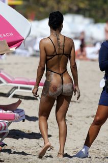 Teyana Taylor feet photo thumbnail