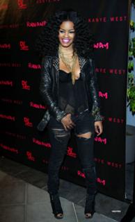 Teyana Taylor feet photo thumbnail