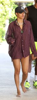 Teyana Taylor feet photo thumbnail