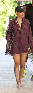 Teyana Taylor feet photo thumbnail