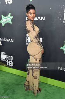 Teyana Taylor feet photo thumbnail