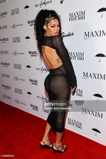 Teyana Taylor feet photo thumbnail