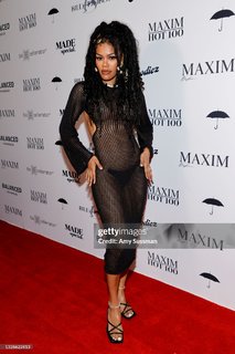 Teyana Taylor feet photo thumbnail