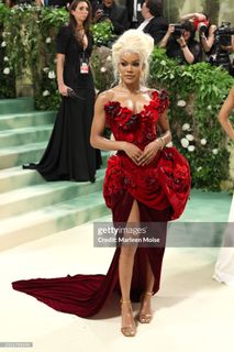 Teyana Taylor feet photo thumbnail