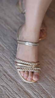 Thaeme Mariôto feet photo 9