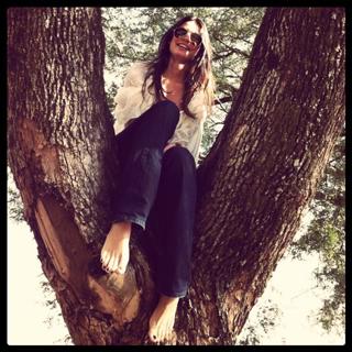 Thaila Ayala feet photo thumbnail