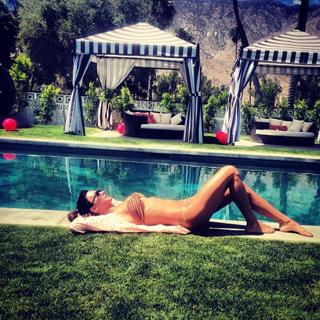 Thaila Ayala feet photo thumbnail