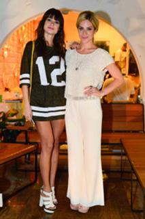 Thaila Ayala feet photo thumbnail