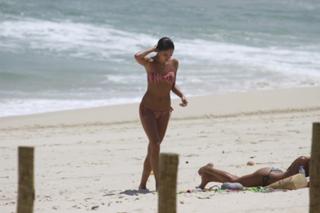 Thaila Ayala feet photo thumbnail