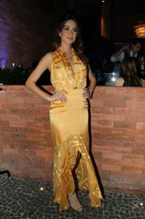 Thaila Ayala feet photo thumbnail