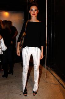 Thaila Ayala feet photo thumbnail