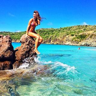 Thaila Ayala feet photo thumbnail