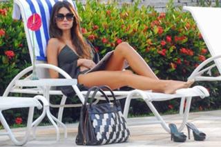 Thaila Ayala feet photo thumbnail