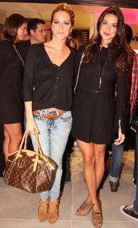 Thaila Ayala feet photo thumbnail