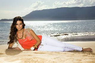 Thaila Ayala feet photo thumbnail