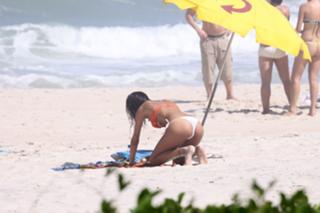 Thaila Ayala feet photo thumbnail