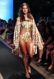 Thaila Ayala feet photo thumbnail