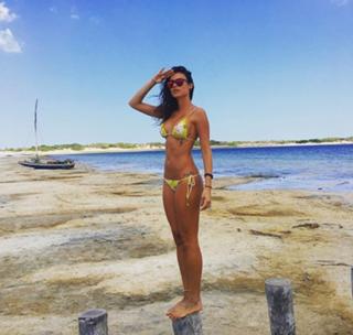 Thaila Ayala feet photo thumbnail