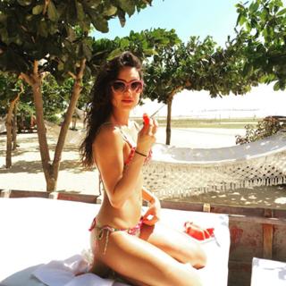 Thaila Ayala feet photo thumbnail