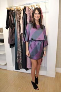 Thaila Ayala feet photo thumbnail