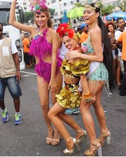 Thaila Ayala feet photo thumbnail