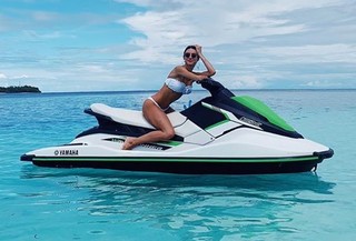 Thaila Ayala feet photo thumbnail