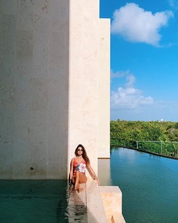 Thaila Ayala feet photo thumbnail