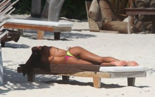 Thaila Ayala feet photo thumbnail