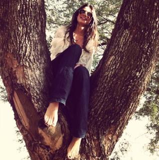 Thaila Ayala feet photo thumbnail