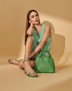 Thaila Ayala feet photo thumbnail